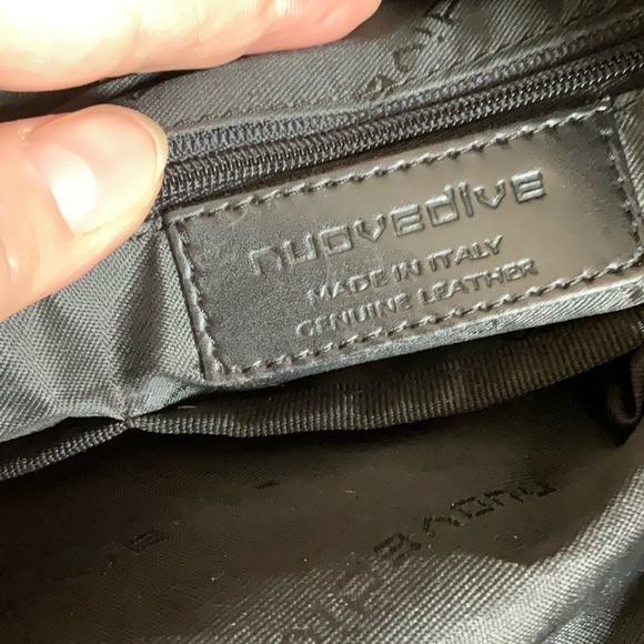 Nuovedive leather from Italy in pre owned condition. - Picture 8 of 8